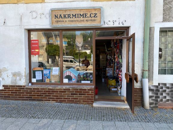 Pobočka Zlaté Hory, Náměstí Svobody 99 (Nakrmime.cz) Pobočka Zlaté Hory, Náměstí Svobody 99 (Nakrmime.cz)